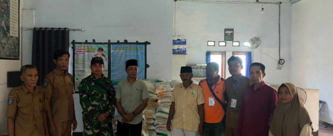 Bantuan pangan kepada Masyrakat Desa Balebrang